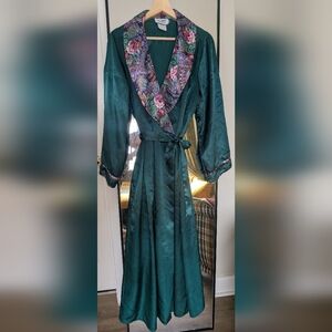 Late 80s/Early 90s EastWest brand Dressing Gown